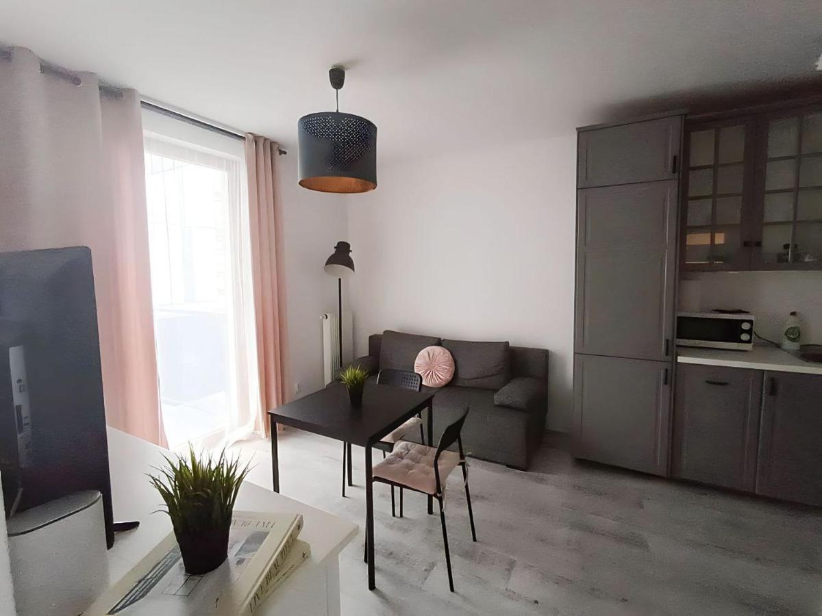 Apartament Niedaleko Centrum Warszawy Varsovia Exterior foto